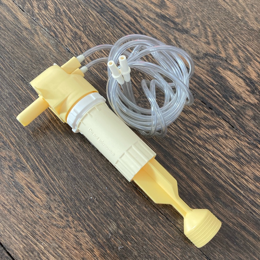 Medela Lactina Cylinder Piston Connector
See photos for what will be sent